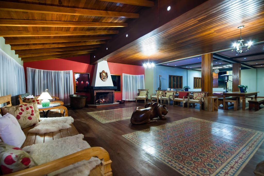 Hotel Pousada Dos Pinhos Pedra Azul  Esterno foto